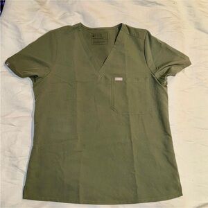Moss Catarina Figs scrub top size Large